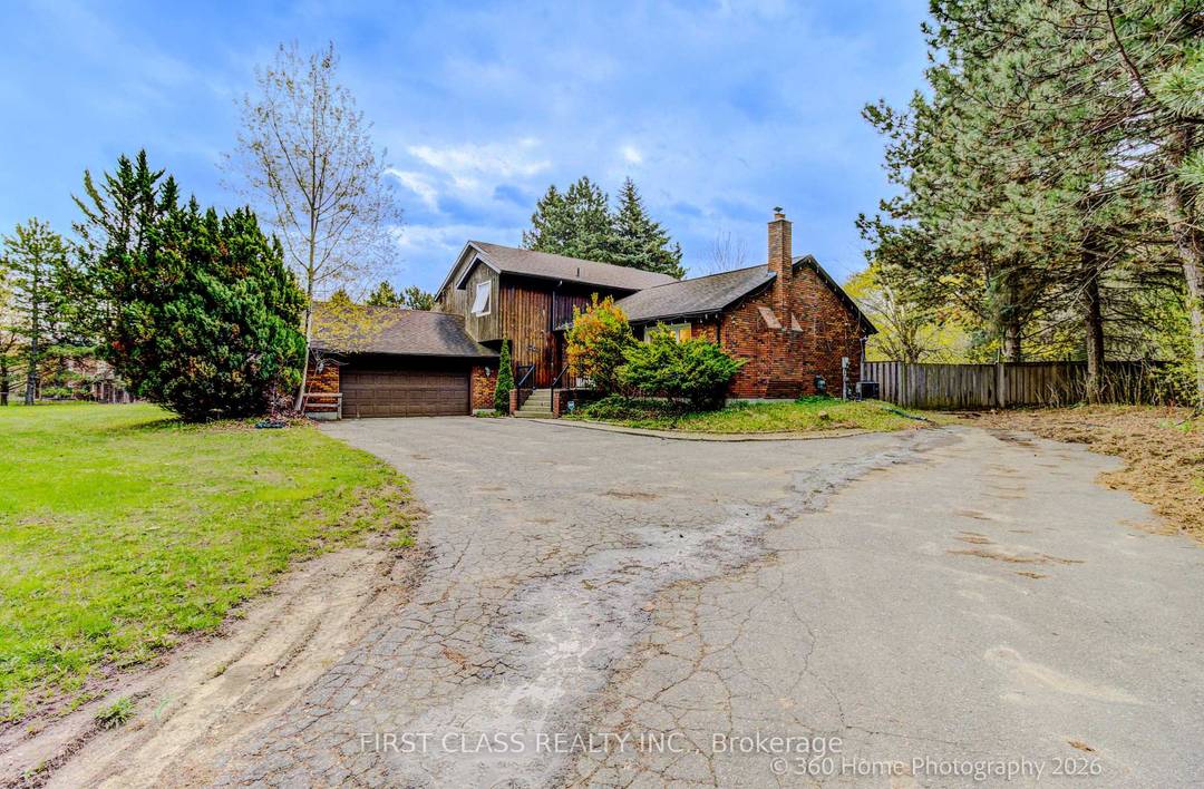Amazing 224' X 386' Huge 2 Acres Lot In One of the Most Prestigious Streets In Newmarket.