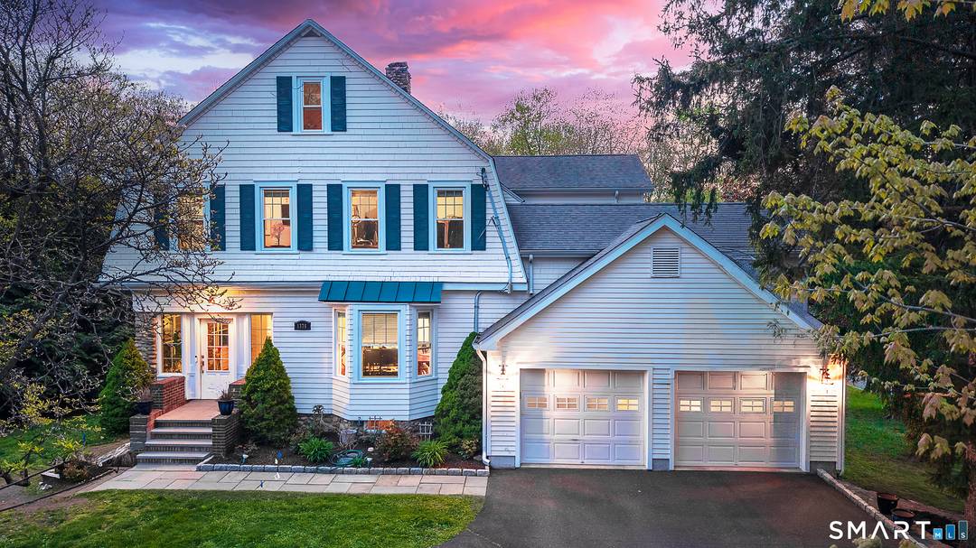 Best of Old World Charm with Modern Lifestyle.
