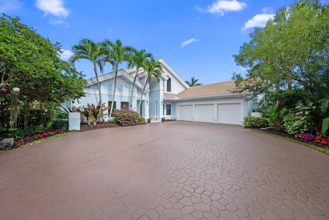 Luxury Lakefront Estate in Prestigious Rio Poco Delray Beach.