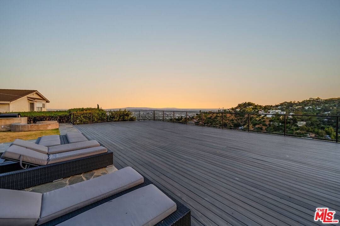 2169   HERCULES DR 5BR Hollywood Hills East La