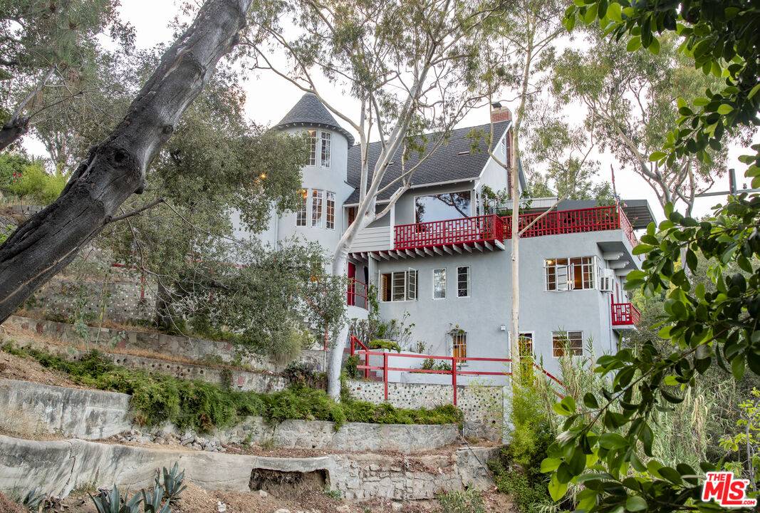 2882   Belden Dr 5BR Hollywood Hills East La