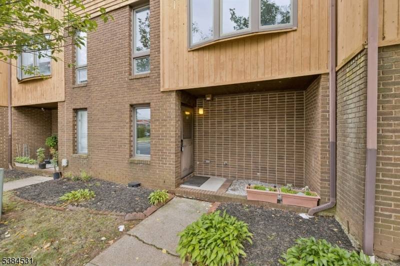 Perfect Investment or Owner Occupied Home Near Rutgers RWJH !