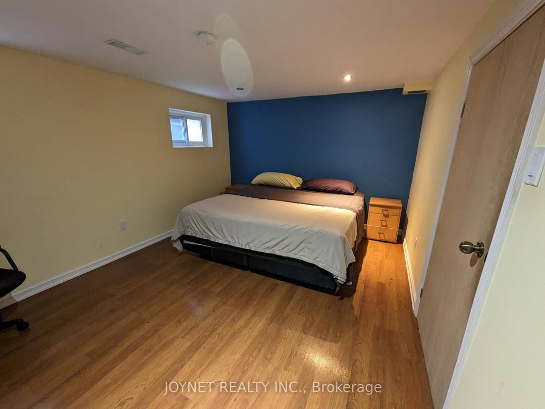 Fully Furnished, 3 Bedrooms in huge half basement, all windows totally above the ground, Only 30 meter to the bus stop, Metro square plaza with 7 a meal food court ...