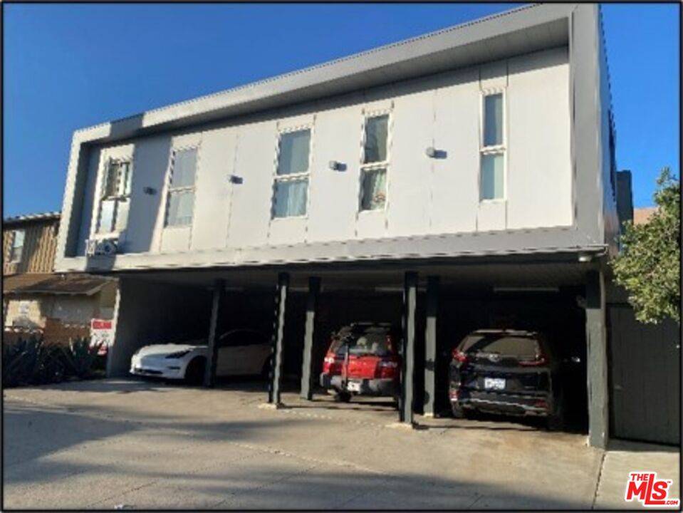 1445   9th St 14BR Santa Monica La
