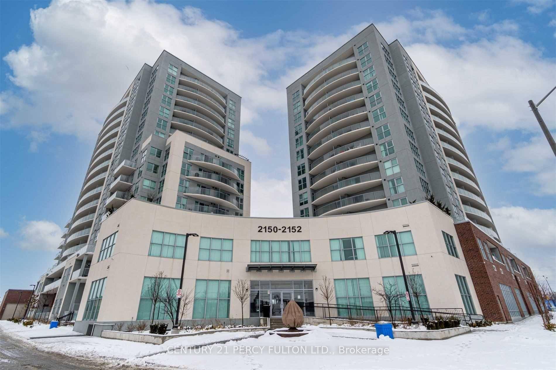 Fantastic Large Corner Bedroom W Huge Walk In Closet, Large Windows, Semi Ensuite W Designer Like Finishes.