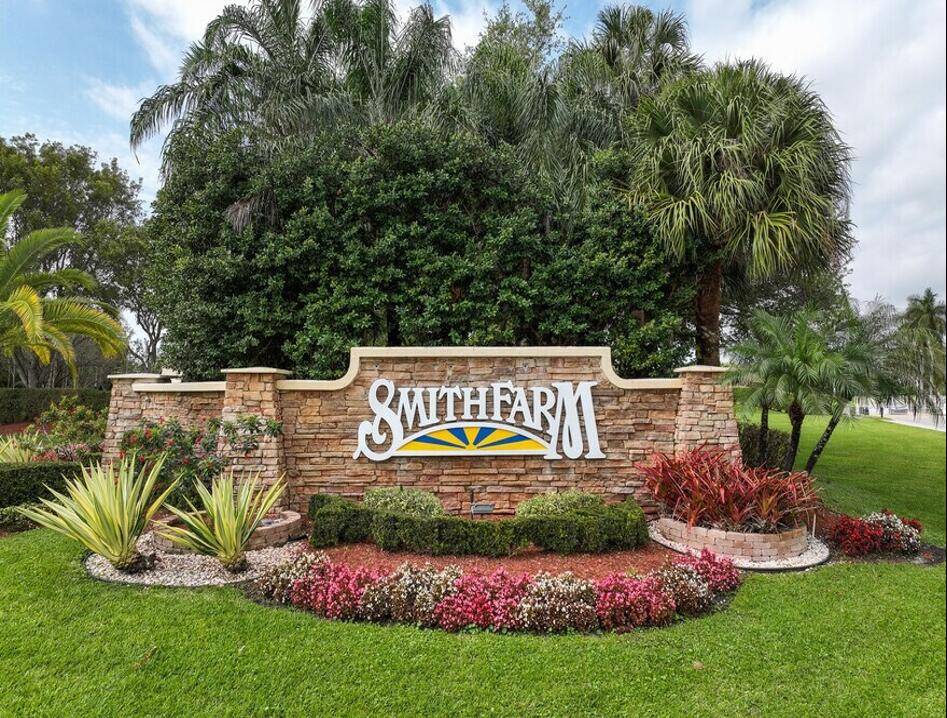 5 Bed 5 Bath Expansive 2 story Pool Home.