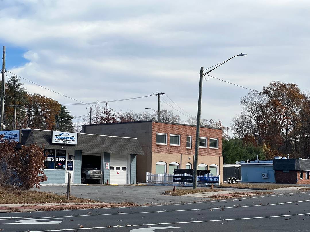 Prime Commercial Opportunity in High Traffic Manchester Location.