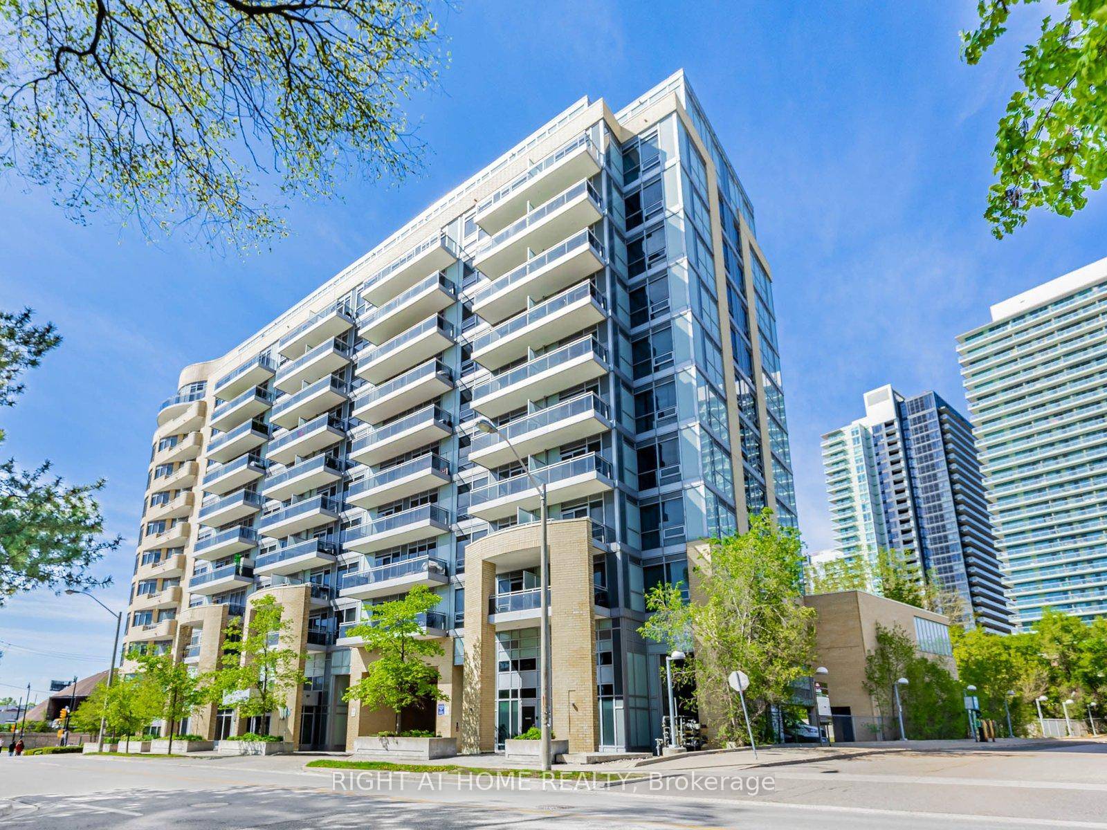 Welcome to beautiful Leslie Boutique Residences Sun kissed amp ; Clean 1 bedroom den, 2 bath 641 sq.