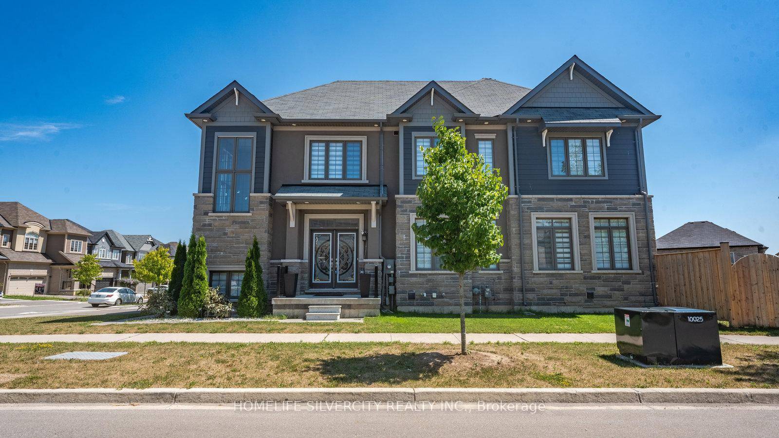Welcome to 146 Bilanski Farm Road, located just steps away from Highway 403.