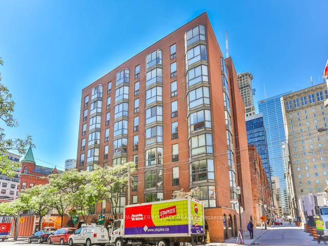 Chic, Executive 2 Bedroom Condo in the Heart of St.