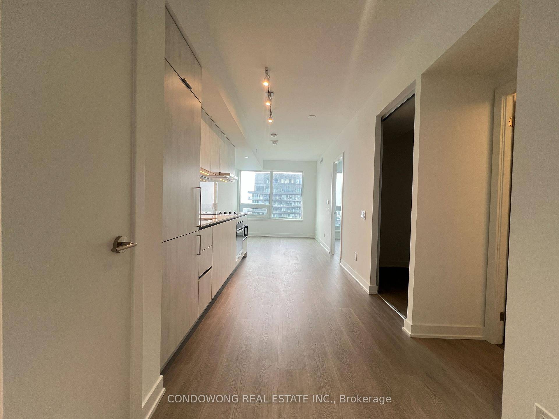Welcome to this brand new 1 bedroom den condo in the heart of downtown Toronto !