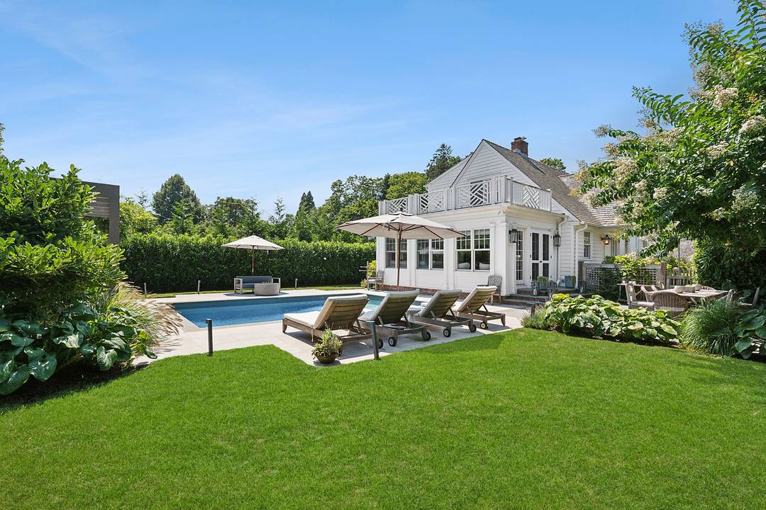 4 Bedroom Southampton Village Home