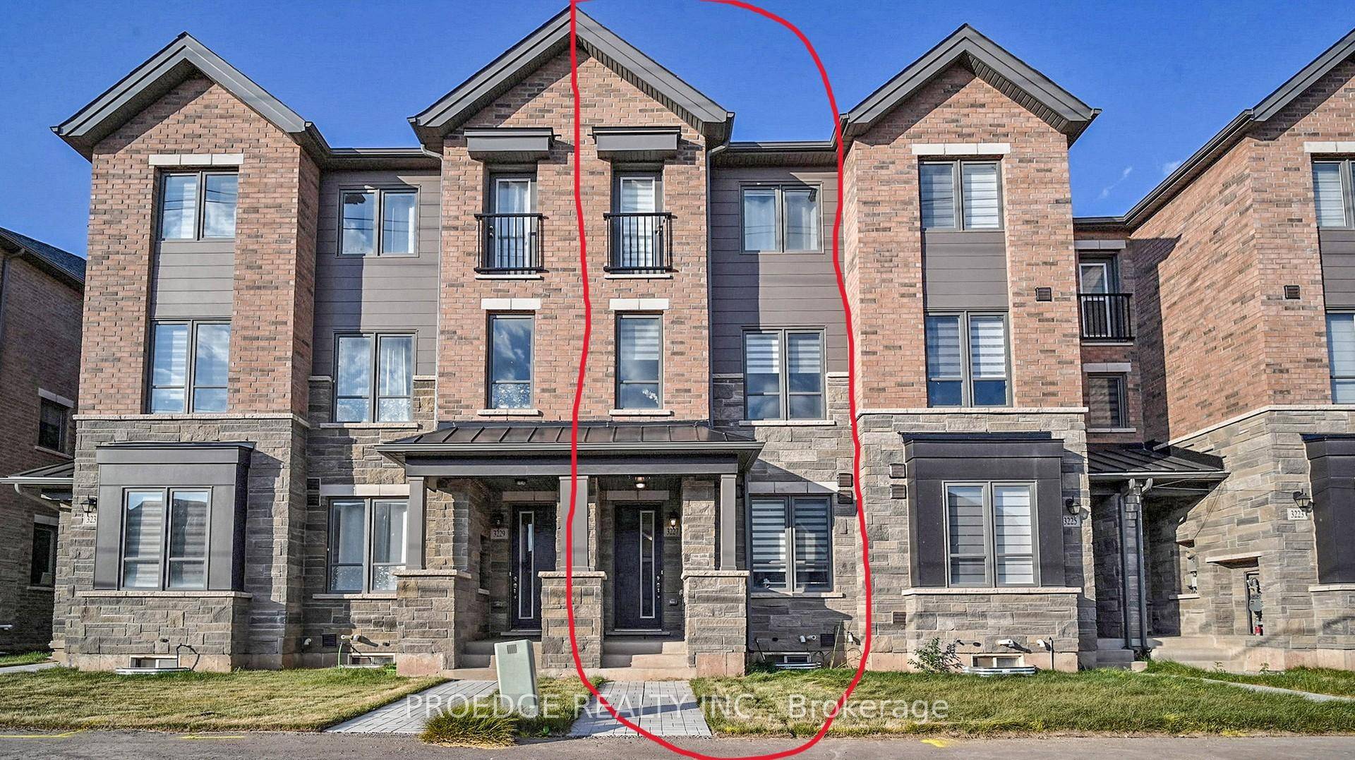 Newly built, the Edward model having 2058 sqft, Spacious bright Executive Townhome A True Gem in Luxury Living This exceptional, bright, and sunny 3 storey executive townhome offers an unparalleled ...