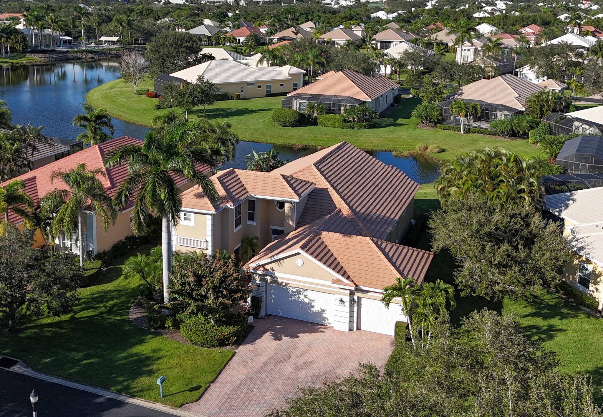 You'll love the active, upscale community of RiverWind in Vero Beach.