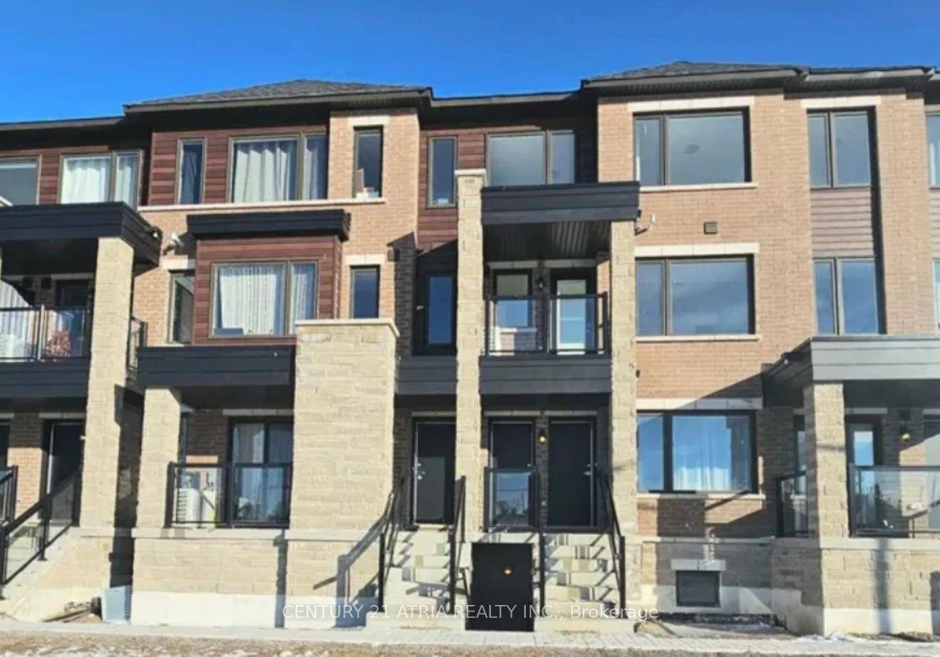 Welcome to 26 Magnolia Lane, a beautifully designed townhouse nestled in one of Barries most sought after neighbourhoods.