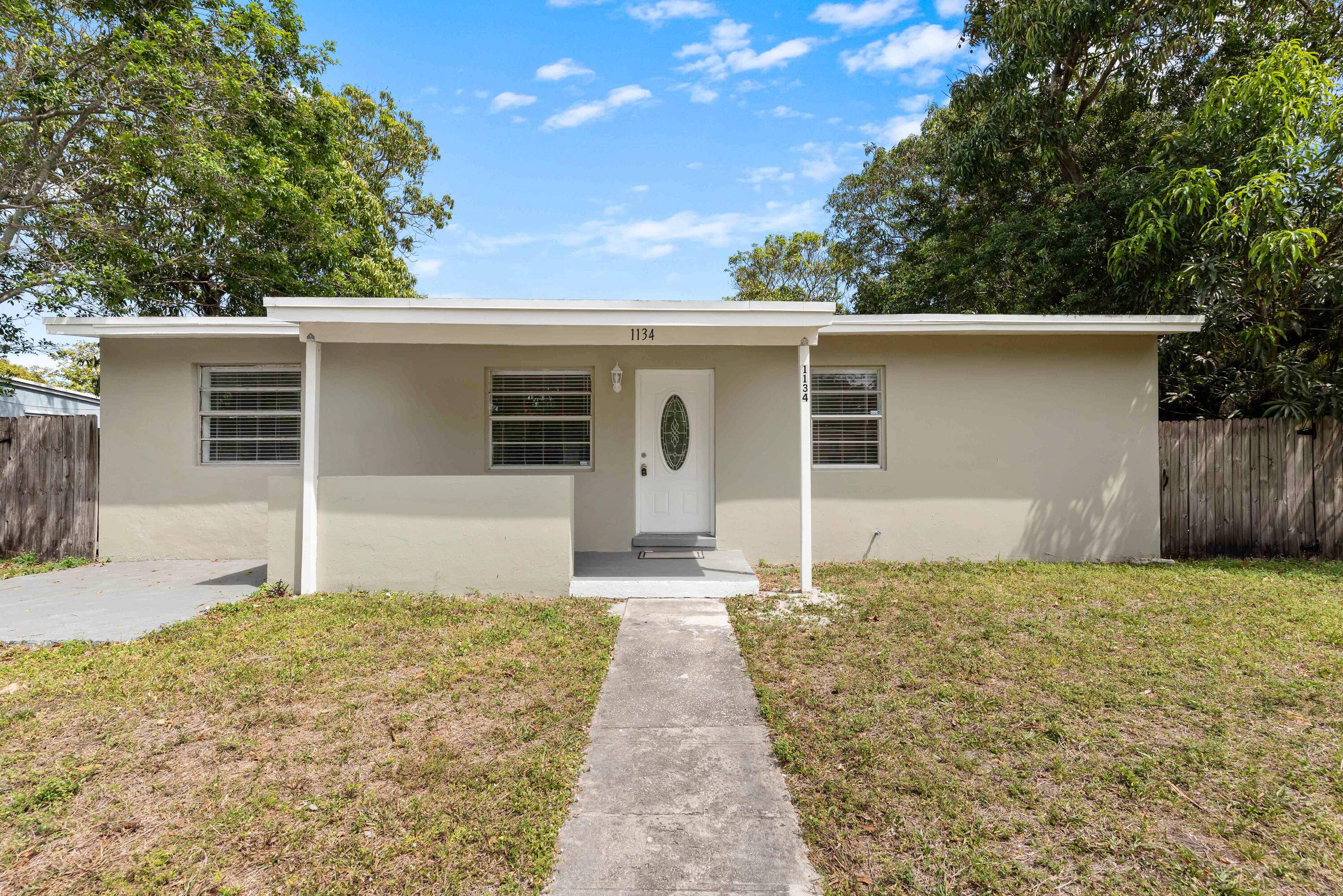 Prime Location, minutes from downtown Fort Lauderdale.