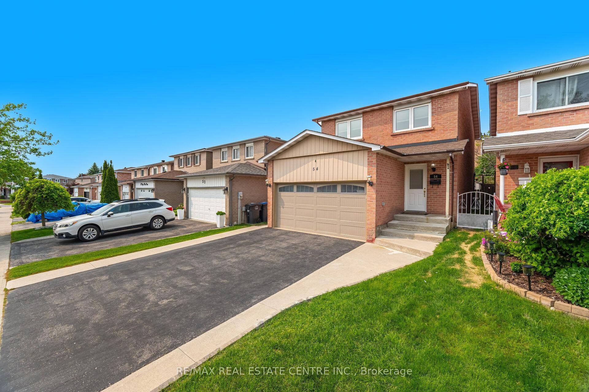 Fantastic family home in Heart Lake !