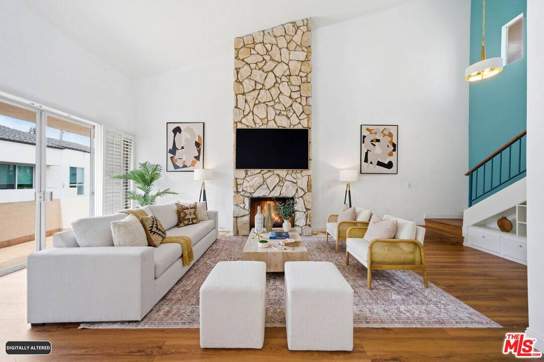 725  S Barrington Ave 1BR Brentwood La