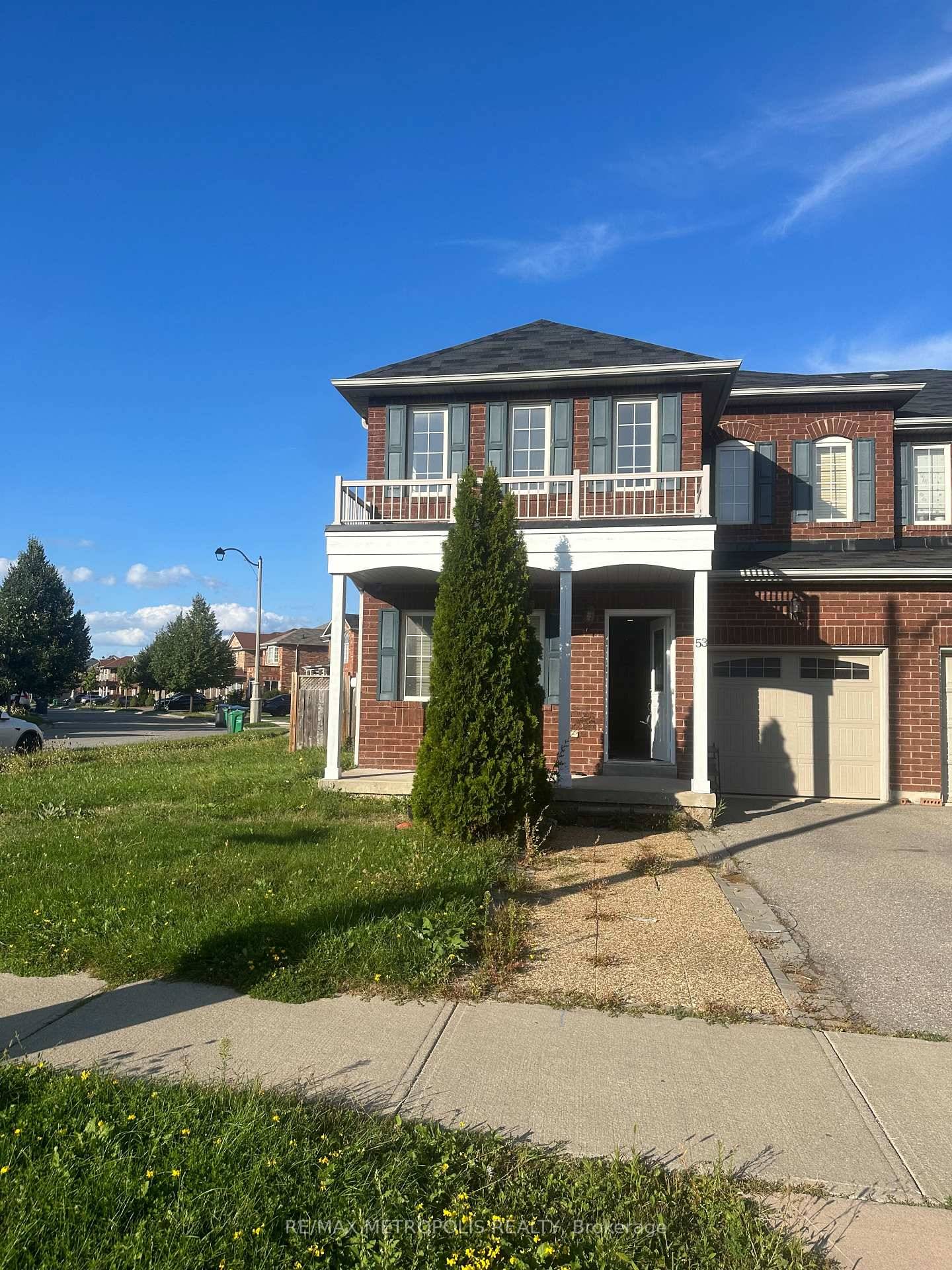 This Beautiful Spacious Semi Detached House Sits On One Of The Biggest Corner Lots In The Neighborhood in the Wonderful Credit Valley Community.