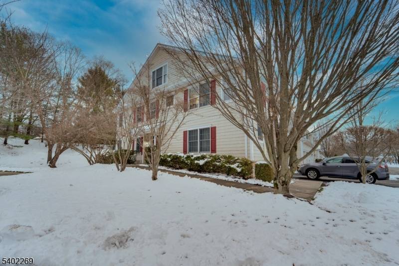 Welcome to 58 Pheasant Run, a well maintained home in the desirable Pheasant Run community of Old Tappan.