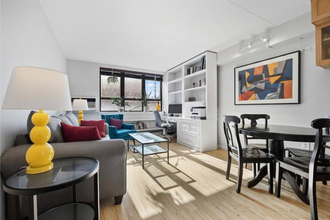 Welcome home to this warm and sun filled 1Br 1Ba condominium on the borderline of the Upper West Side and Morningside Heights.