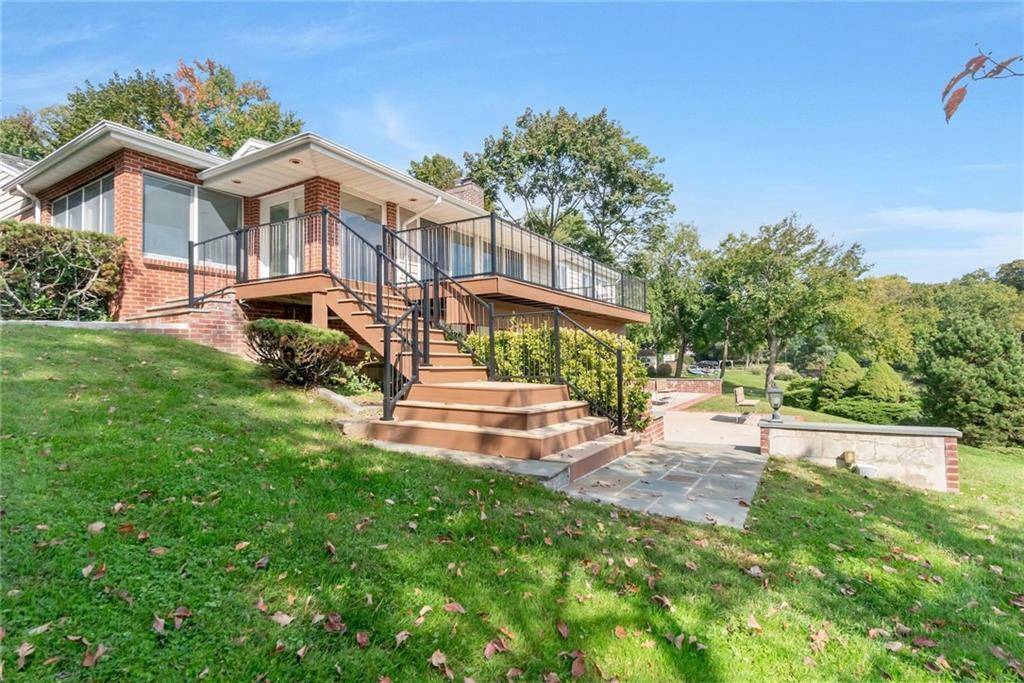 Spectacular Waterfront Rental in Premium Point Park Just Minutes from Larchmont !