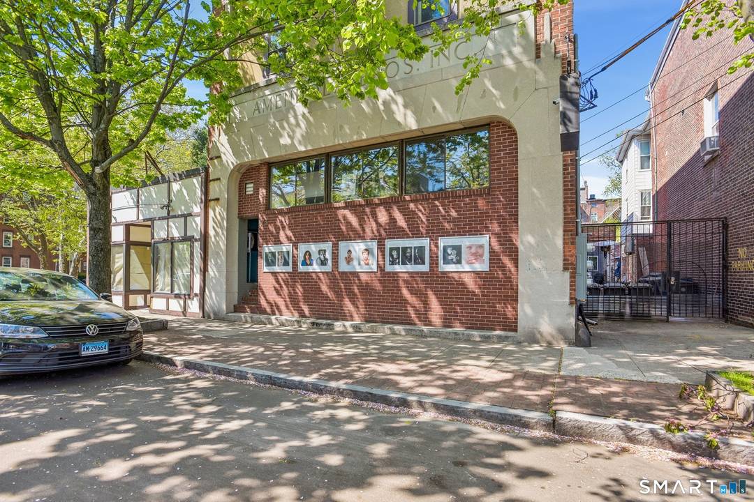 Mixed Use Building in BA Zone, on FAMOUS WOOSTER STREET, Once in a life time opportunity.