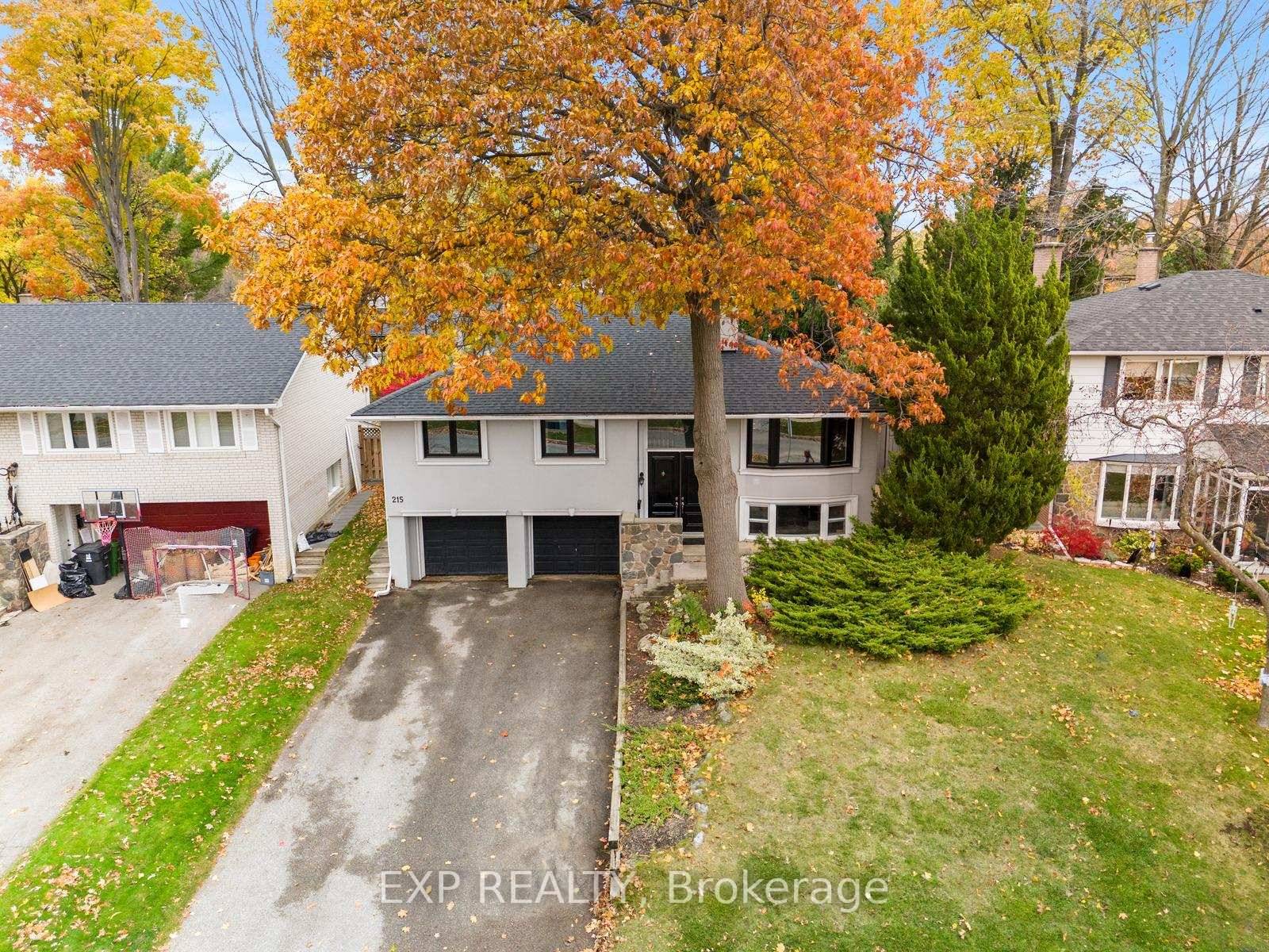 Welcome to the highly sought after Markland Wood community !