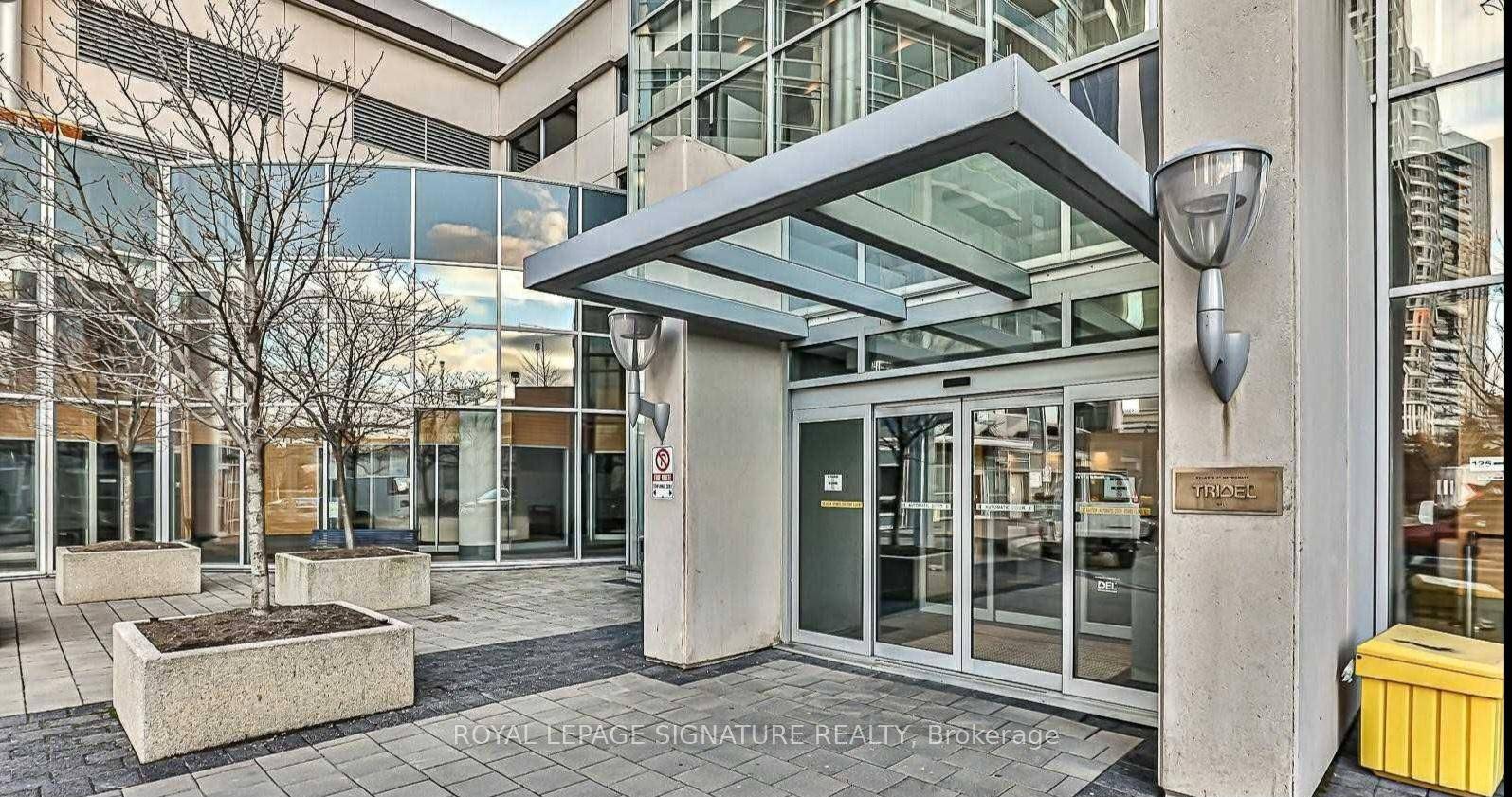 Luxury Condo In Prime Agincourt Location.