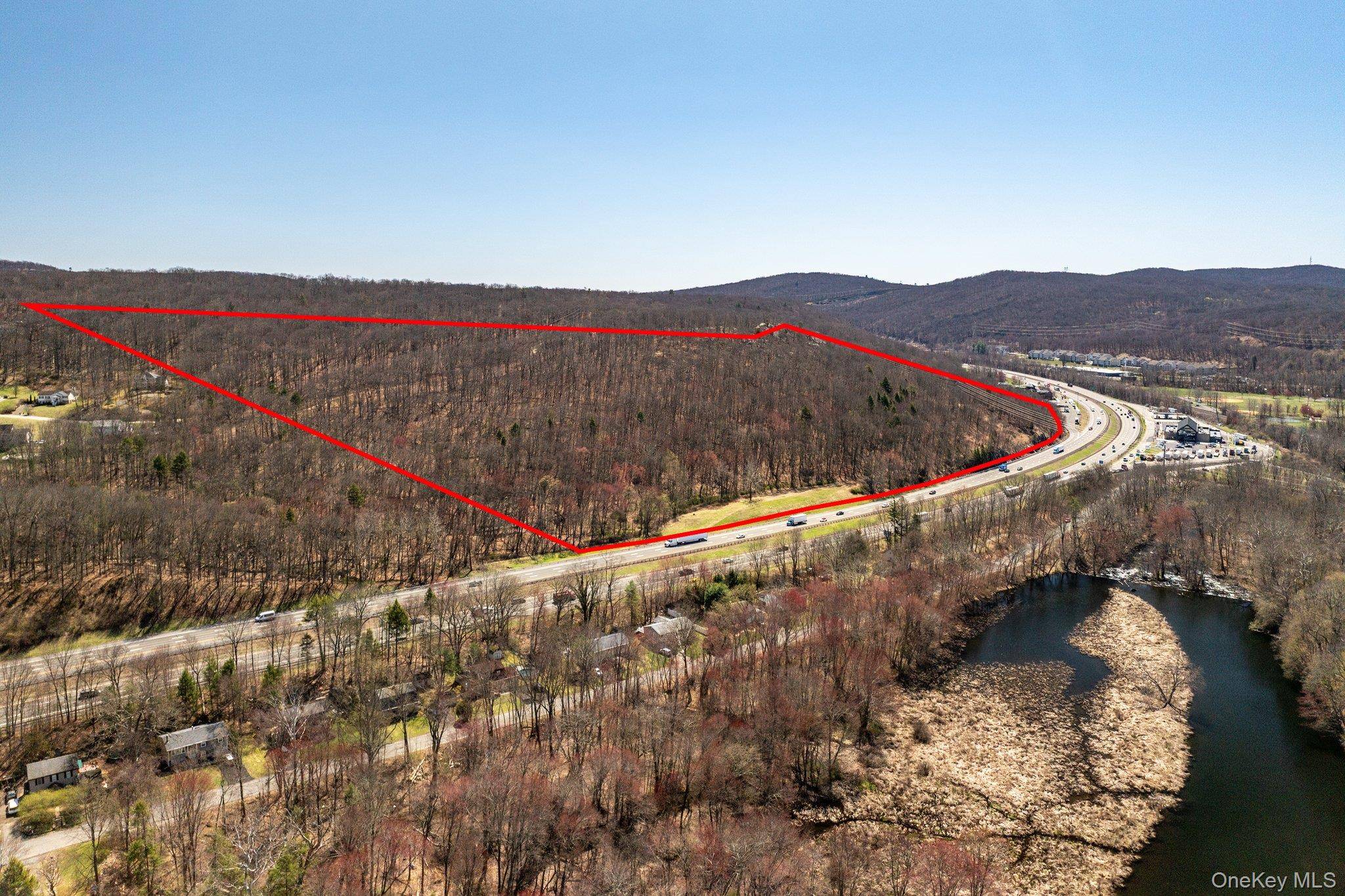 51 Waldron Terrace, Sloatsburg, NY 3, 900, 000 50 Acres R 80 Zoning Potential Solar Residential Retreat Development A rare offering in the Lower Hudson Valley over 50 acres of ...