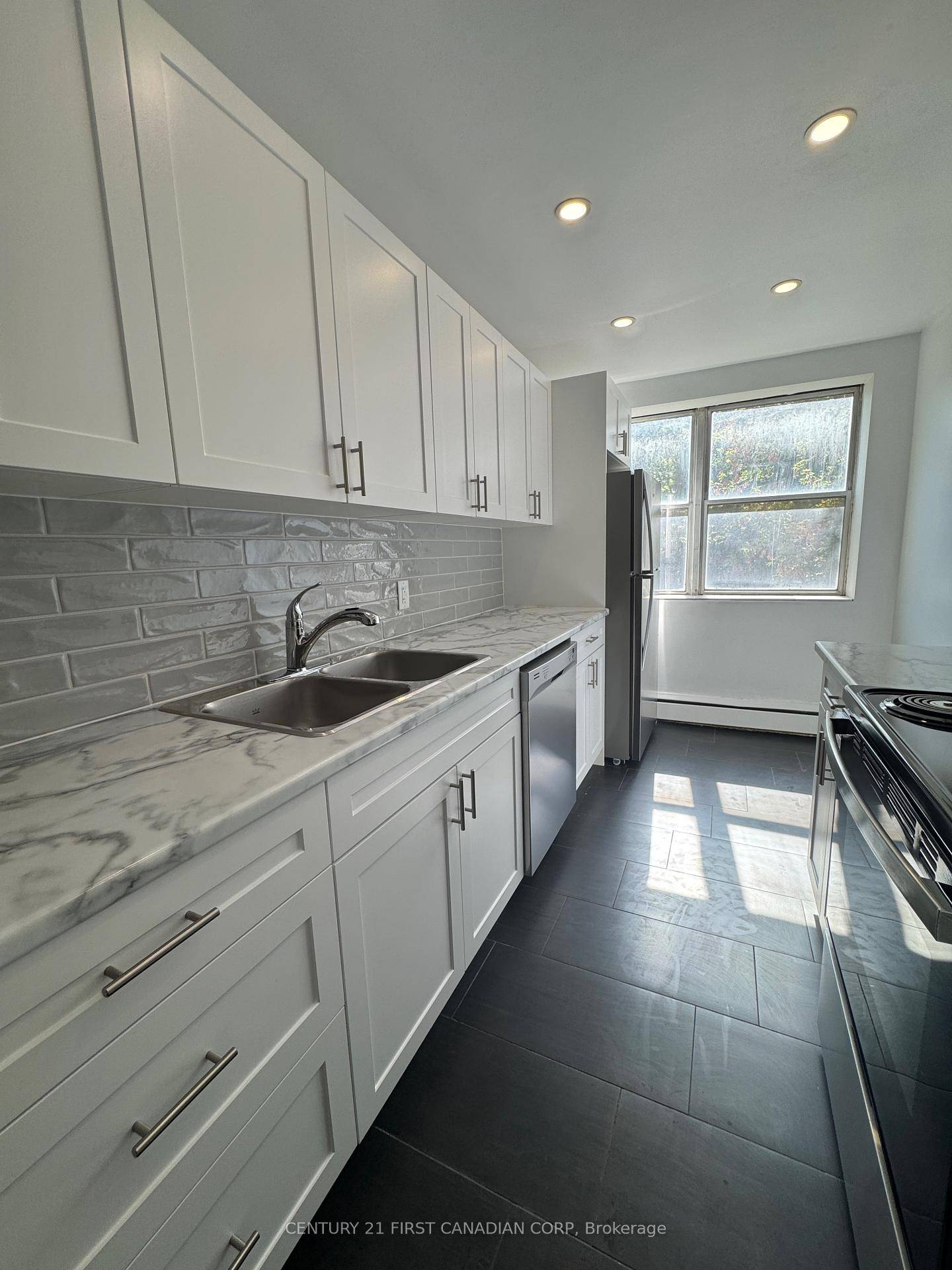 LIMITED TIME OFFER 1699 month for first 6 months, then 1795 for a Newly updated CORNER 2 Bed unit WITH BALCONY located close to downtown, Wortley Village in Old South ...