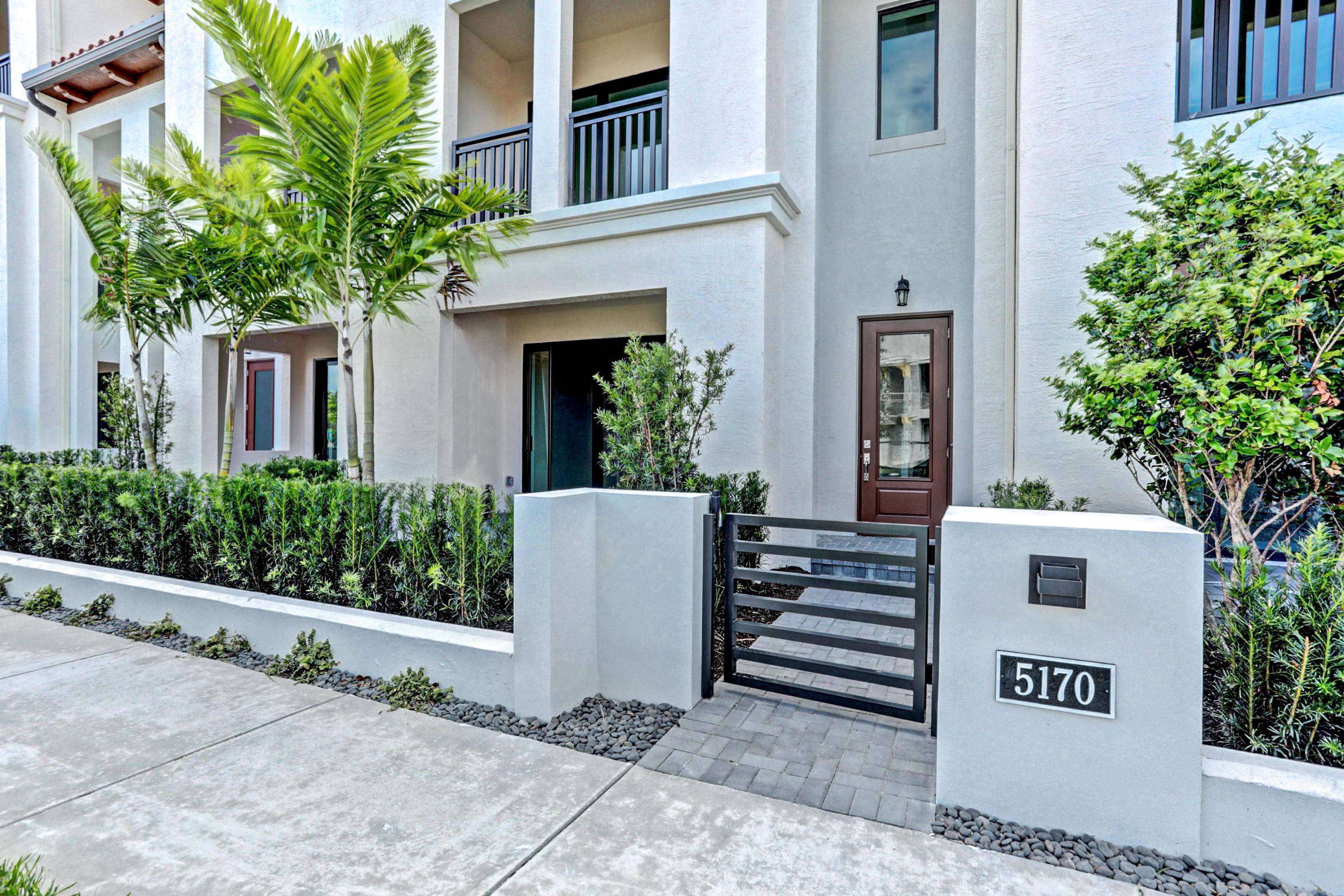Spacious Garden View Townhouse.