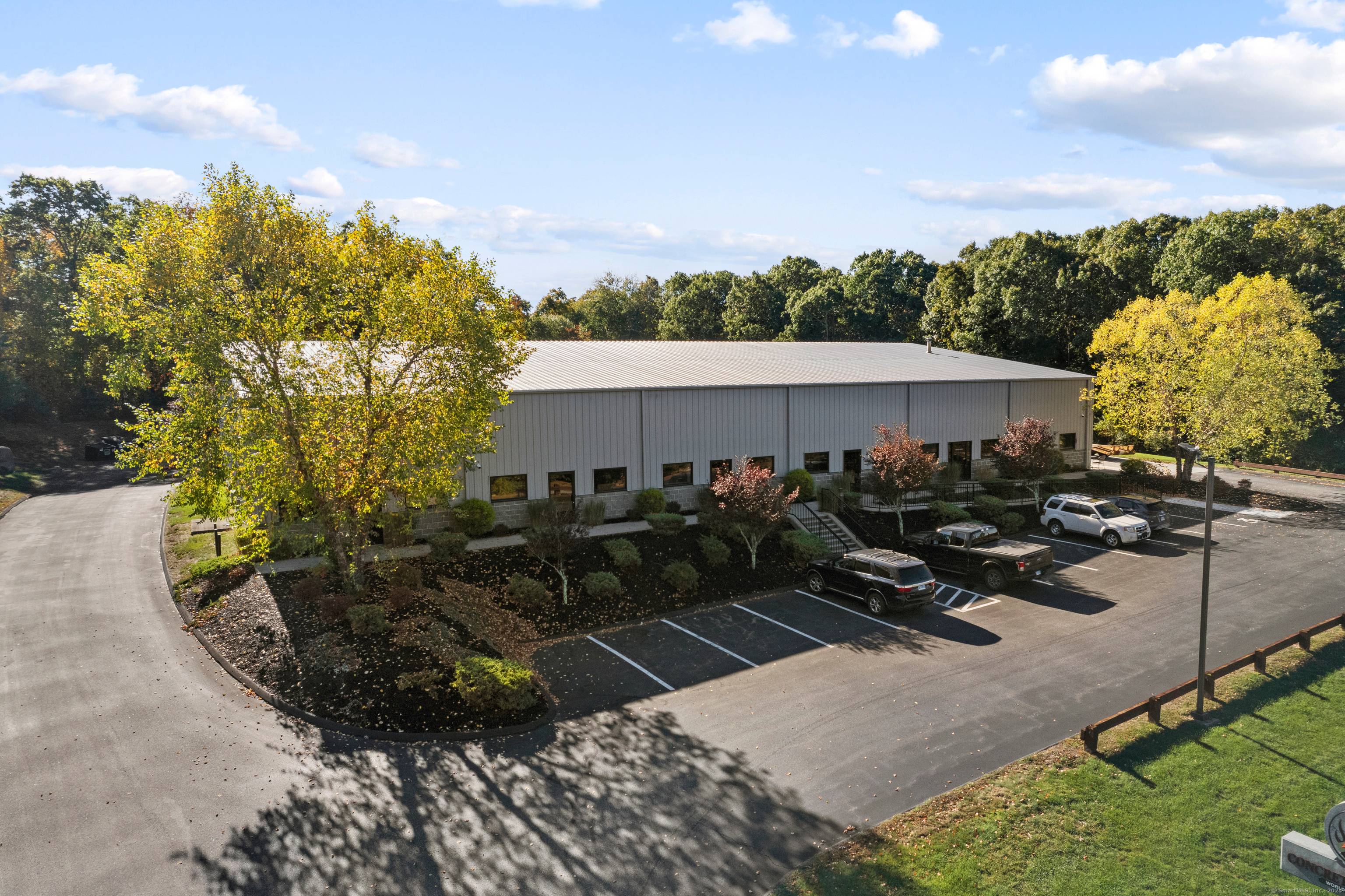 Prime opportunity to lease a custom built commercial industrial building, featuring a generous 15, 000 square feet of versatile open area.