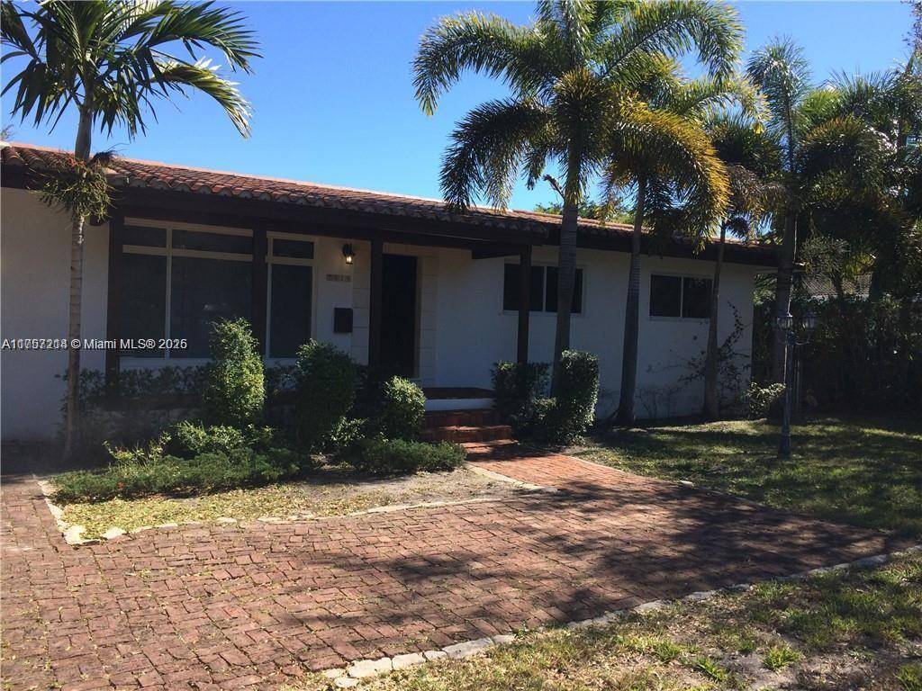 The property at 7925 SW 54th Ave, Miami, FL 33143, is a charming single family home located in the desirable High Pines neighborhood.