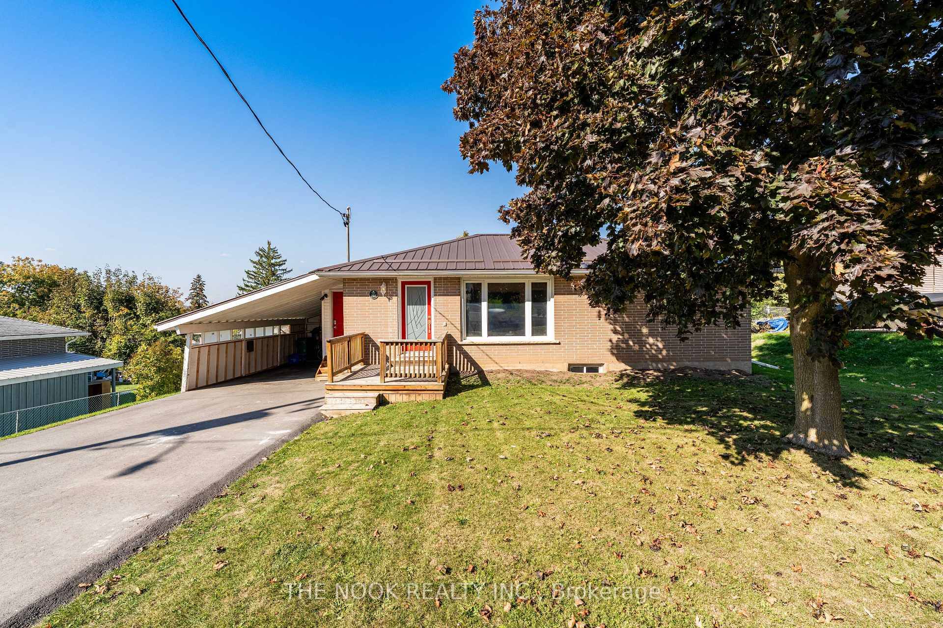 This well maintained 3 1 bedroom bungalow is perfectly situated in the desirable Collison Heights neighbourhood, offering comfort, convenience, and outdoor living at its best.