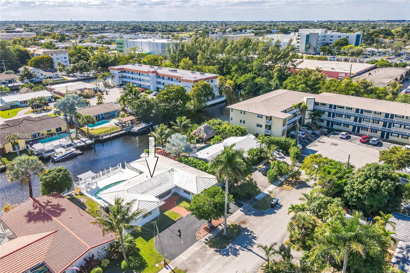 COMPLETELY RENOVATED CORAL RIDGE ISLE, WATER FRONT POOL, HOME WITH OCEAN ACCESS THIS ESPECTACULAR HOME OFFER AN OPEN LAYOUT WITH LOTS OF NATURAL LIGHT, THIS HOME HAS 5 BEDROOMS AND ...
