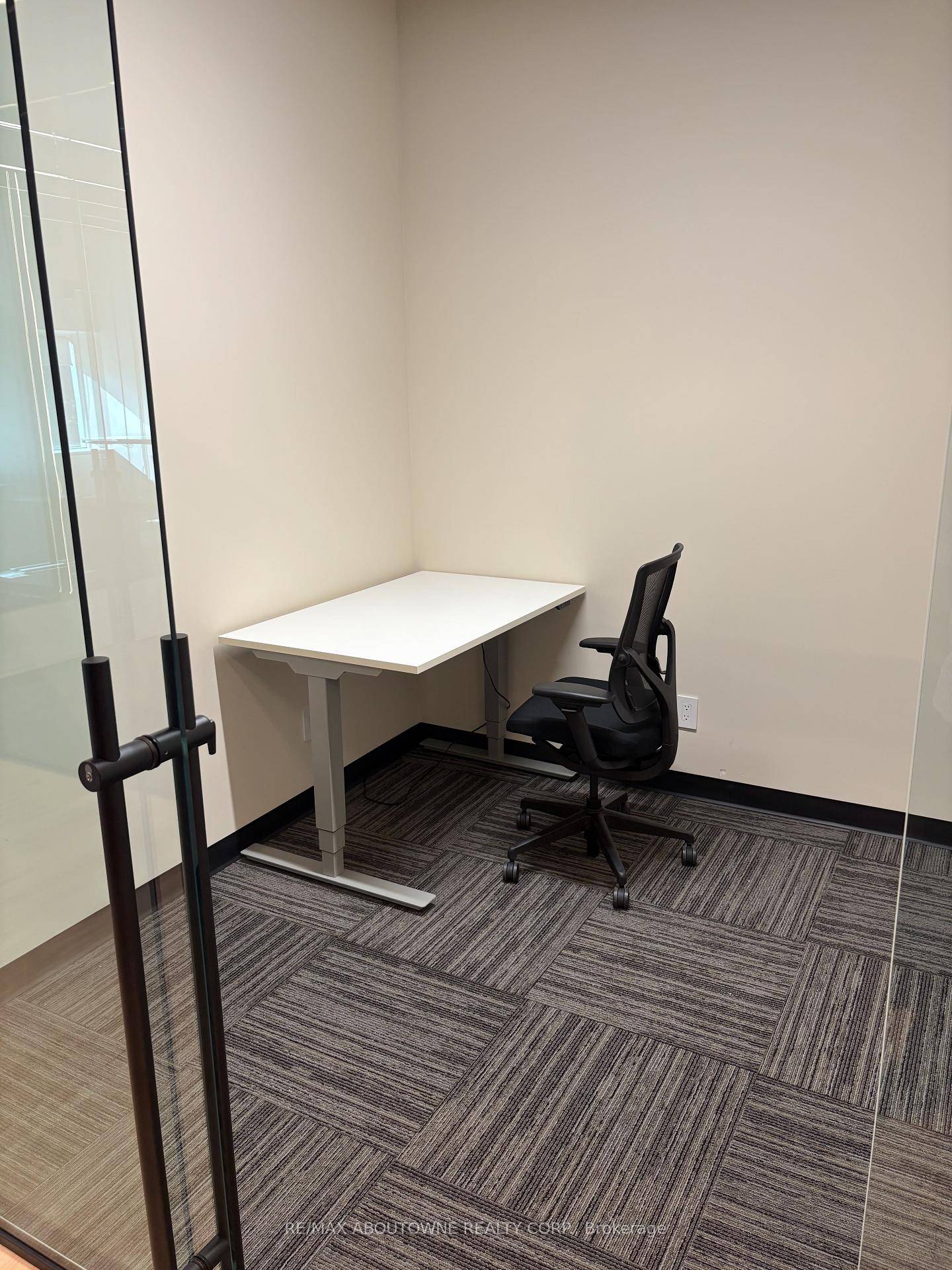Luxury private offices available at Prima Spaces a newly built, high end coworking space.