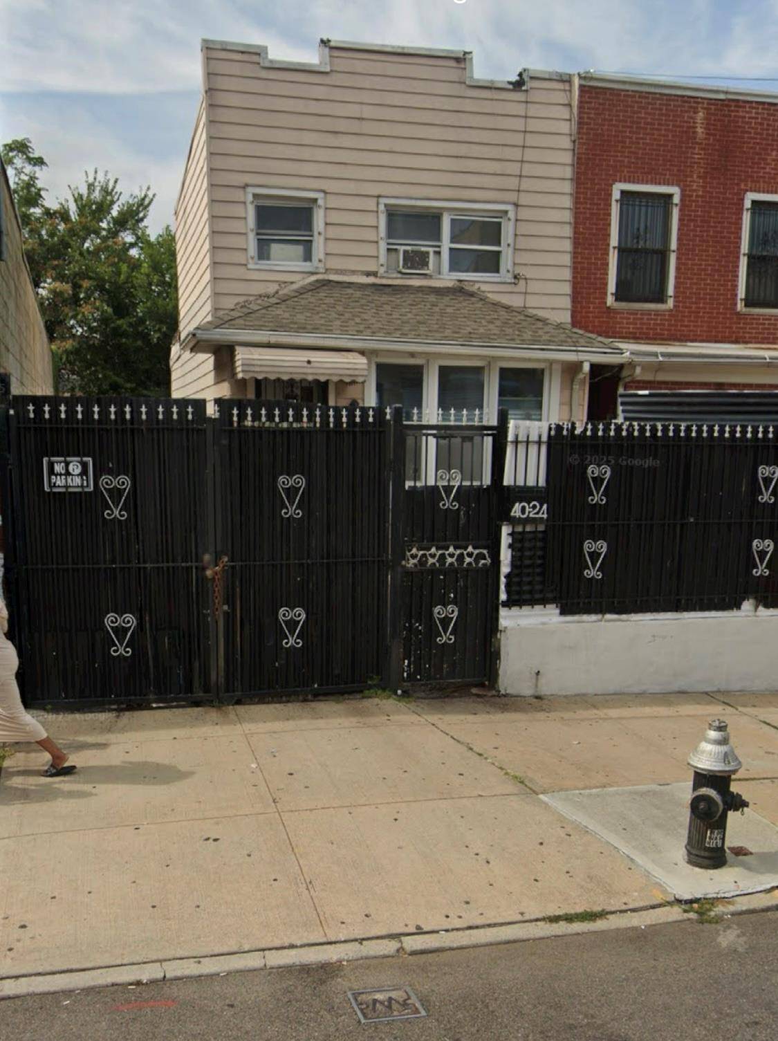 Selling Single Family Development SITE, 3 Bedrooms Duplex, Owner has 10, 000 SQF Proposed Plans, Additional information Appearance poor, Separate Hotwater Heater n