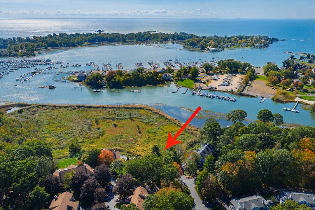 Luxurious 2 Bedroom, 2. 1 bathroom end unit condo in the Sylvan Point complex spans 1, 818 square feet of meticulously renovated water view living space.