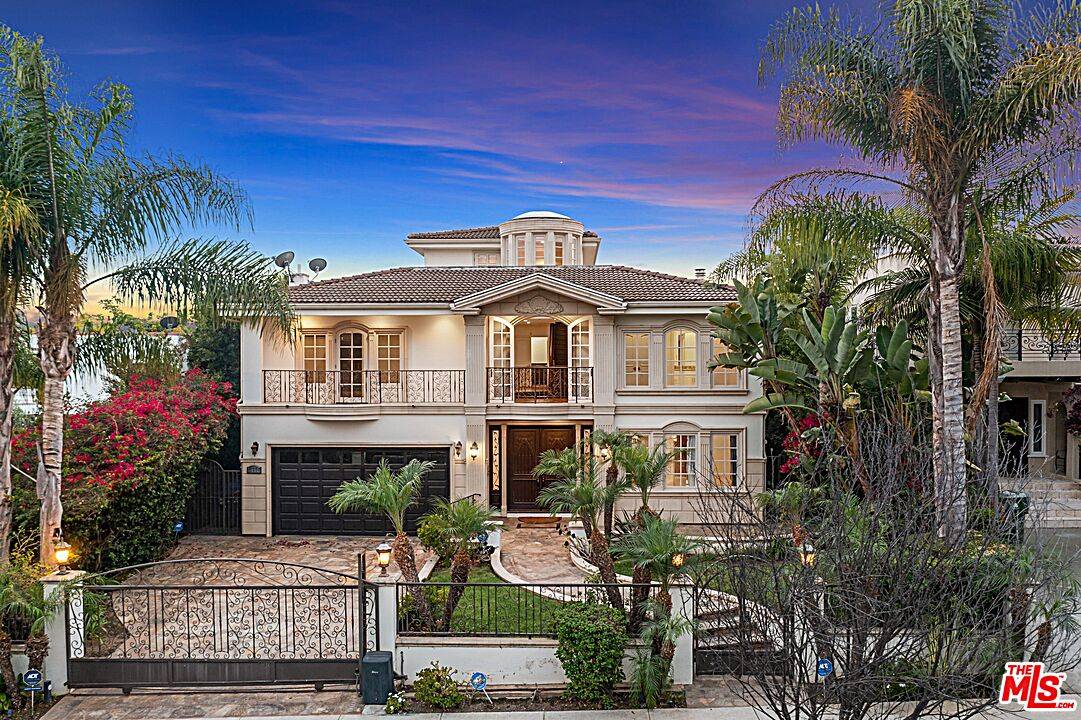 727  S Burlingame Ave Brentwood LA