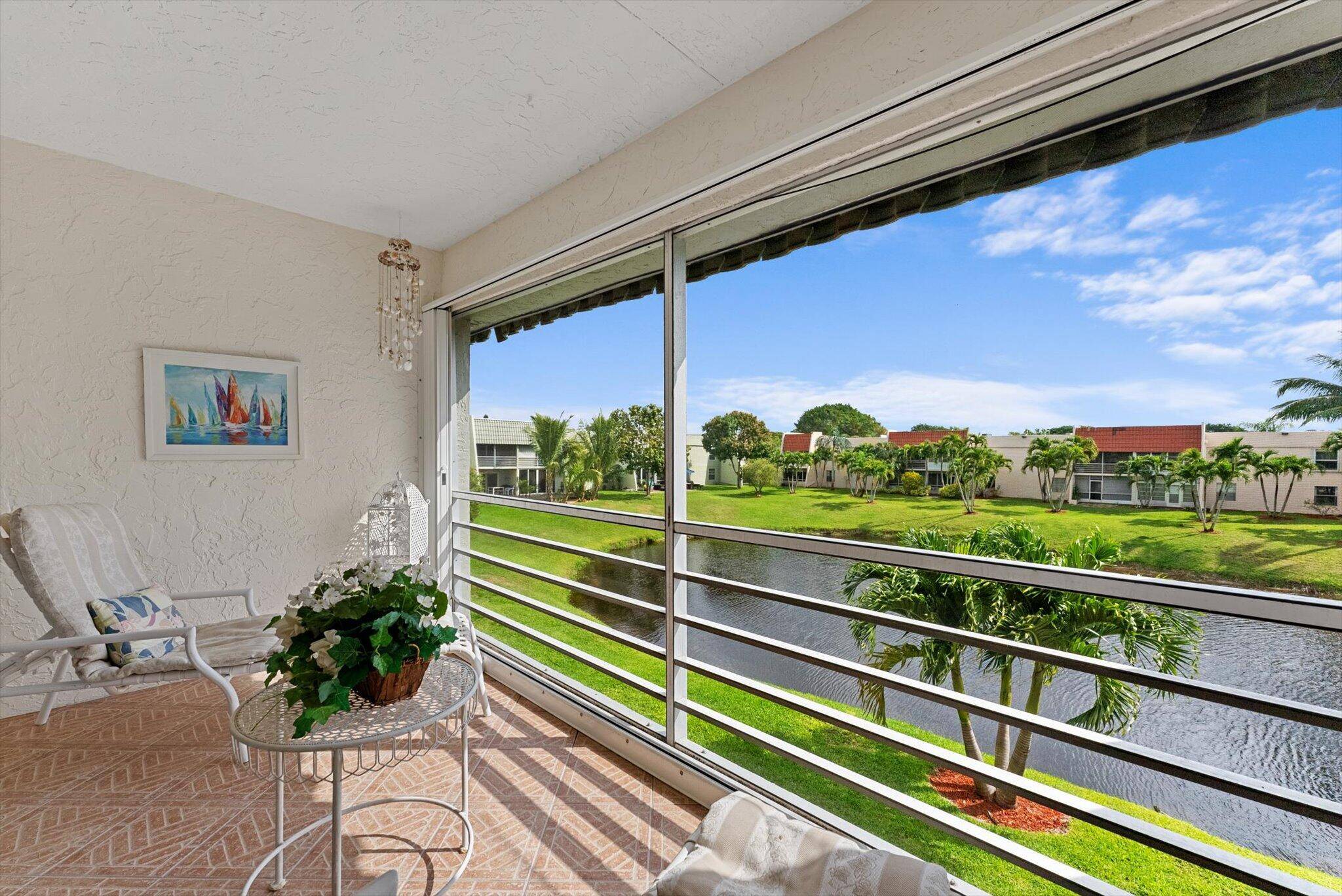 STUNNING WATERVIEW CONDO FOR SALE !