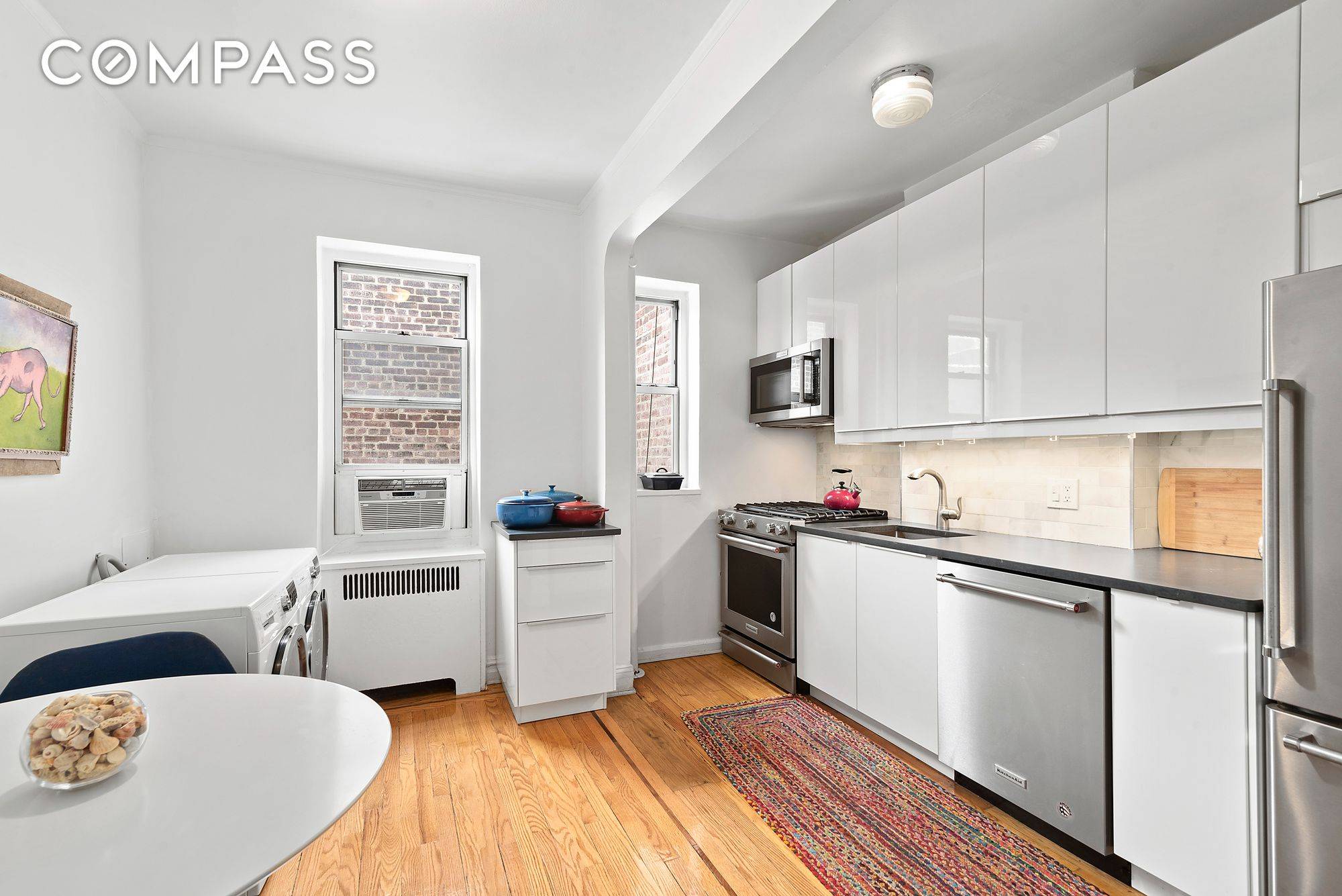 Washer amp ; Dryer in Unit Cats Welcome Sorry, No Dogs Crisp light, bold lines, and room to stretch out.
