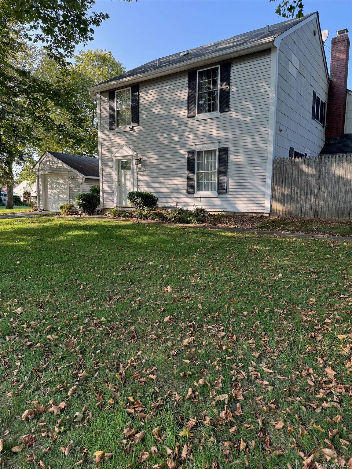 Beautiful home in Strathmore Community !