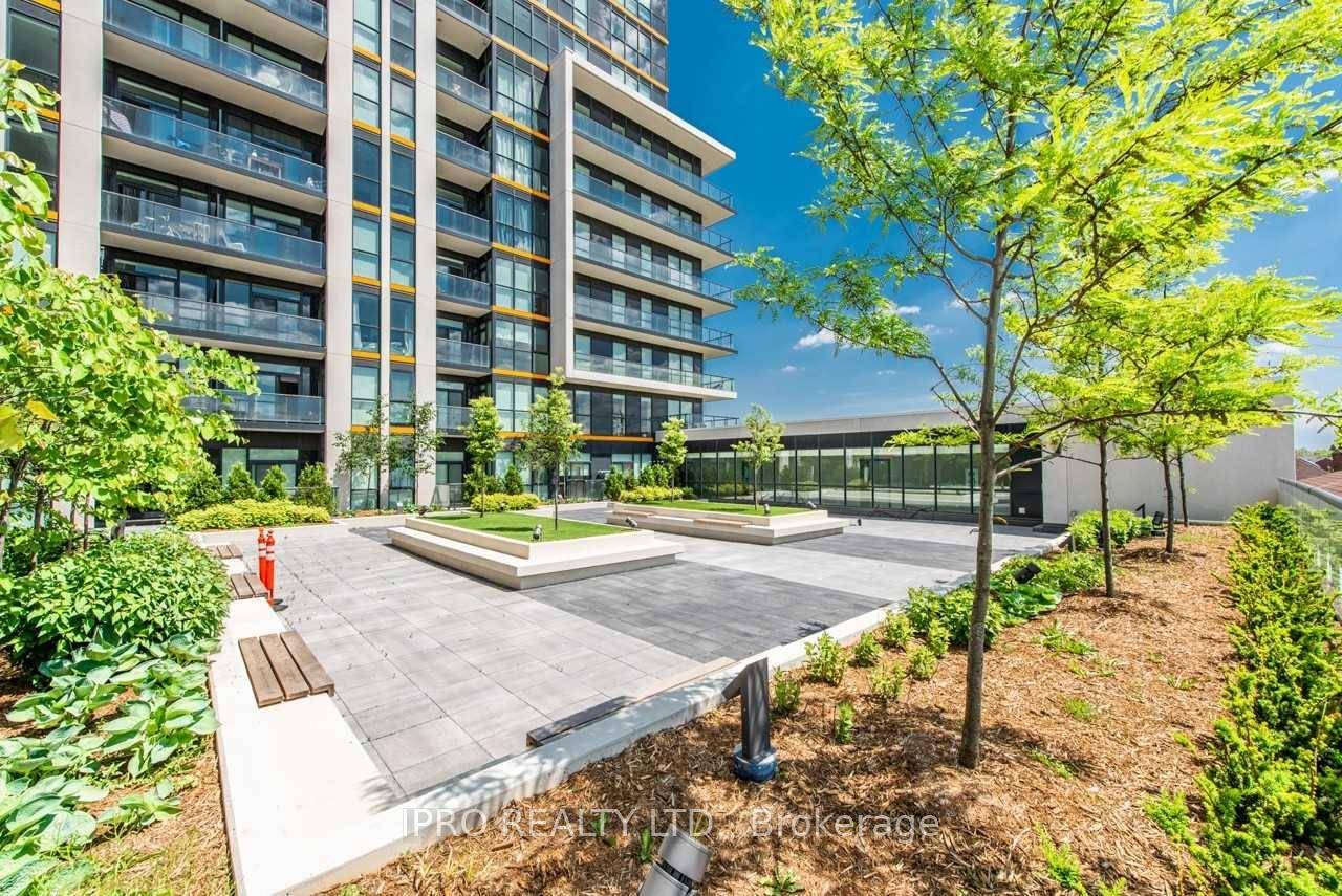 Beautiful View Floor to Ceiling windows, Open concept, No Carpet.