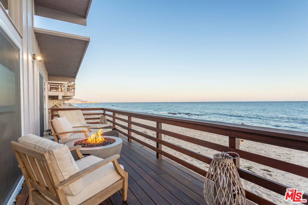 24246 Malibu Rd 3BR Malibu La