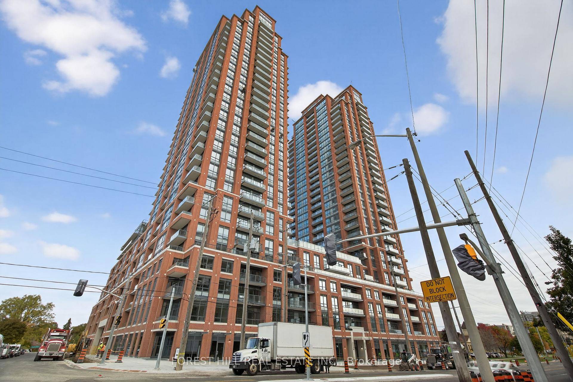 Luxury Brand New 3 Bedroom Den Condo At Pinnacle Toronto East Sheppard amp ; Warden !