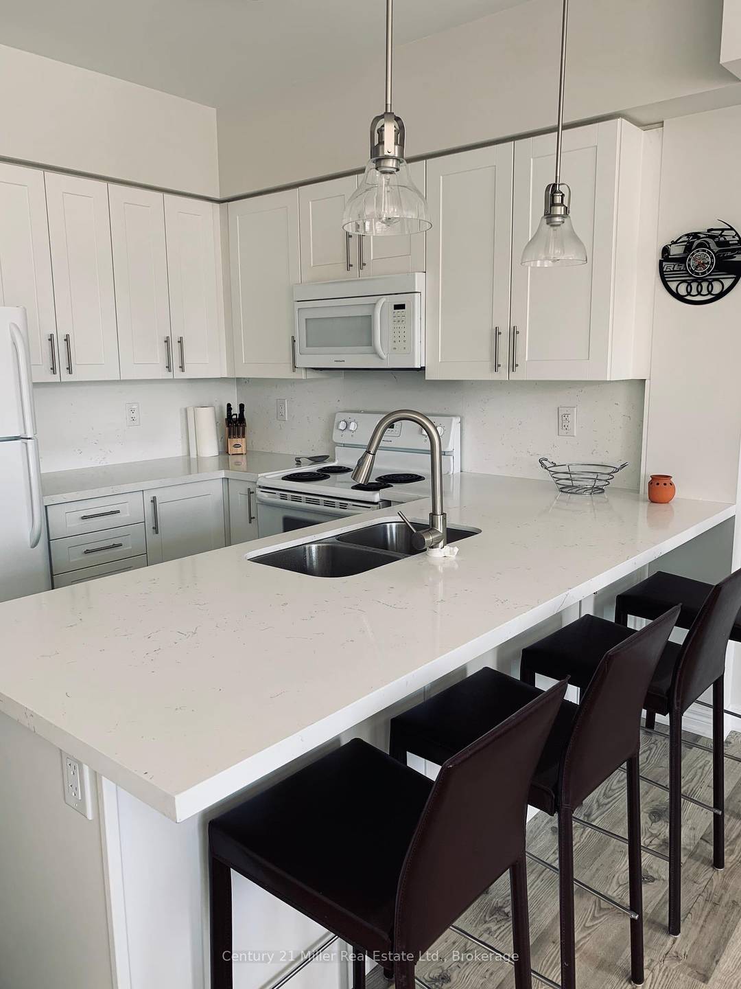 Welcome to Oak Park Living.