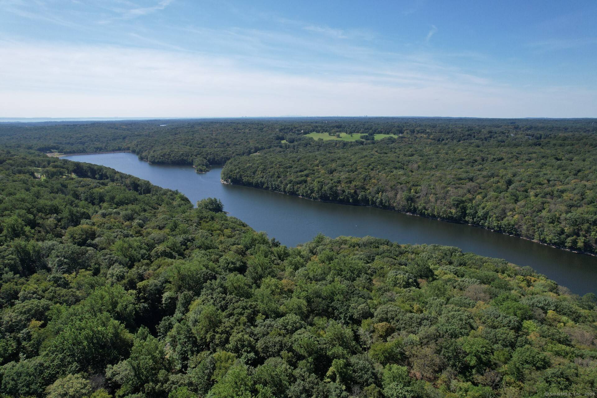 Discover a Hidden Gem in North Stamford South Brook Drive !