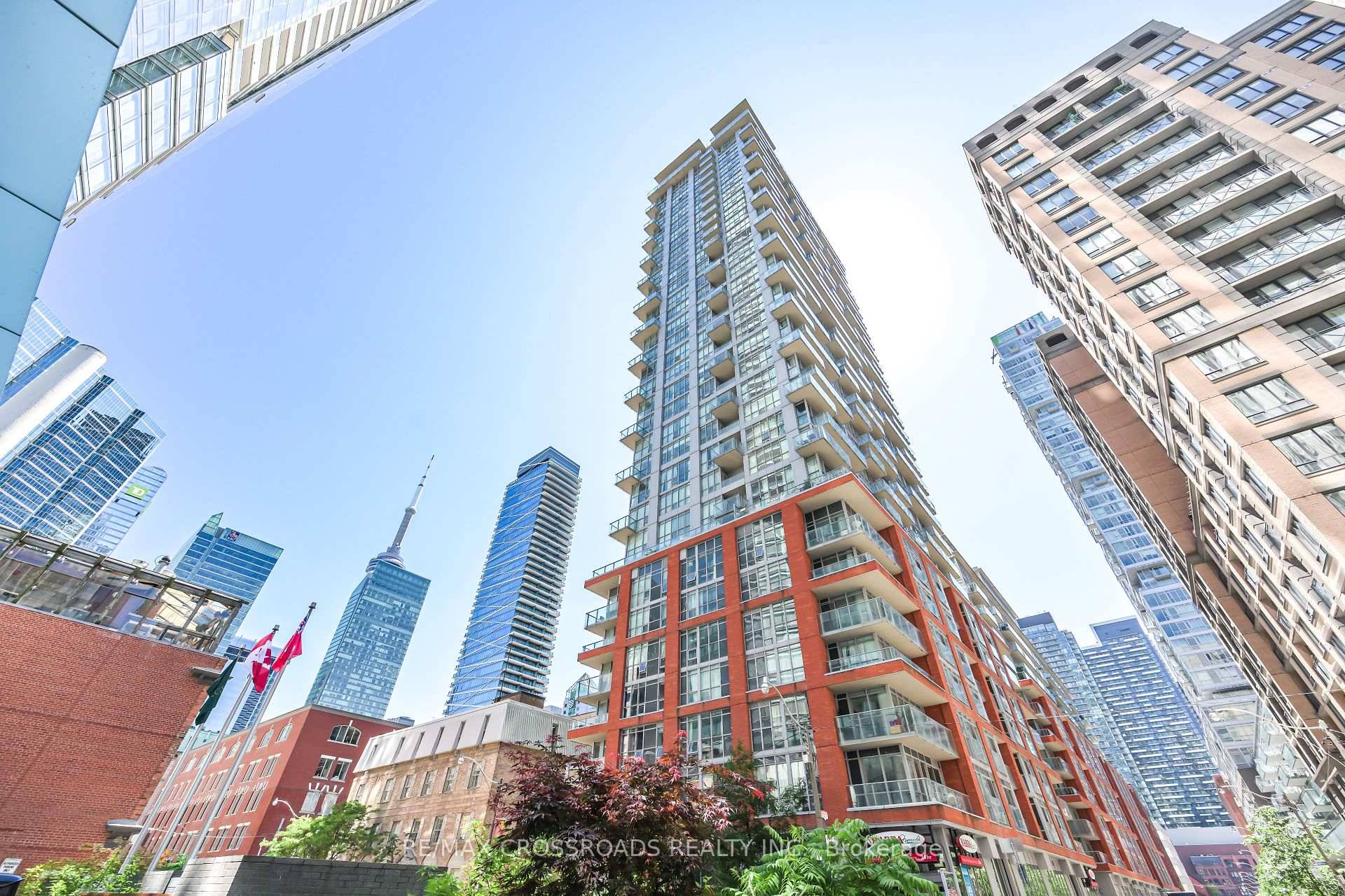 Bright amp ; Spacious 1 Bedroom Suite In 'Boutique Ii' In The Heart Of Financial Entertainment Dist.