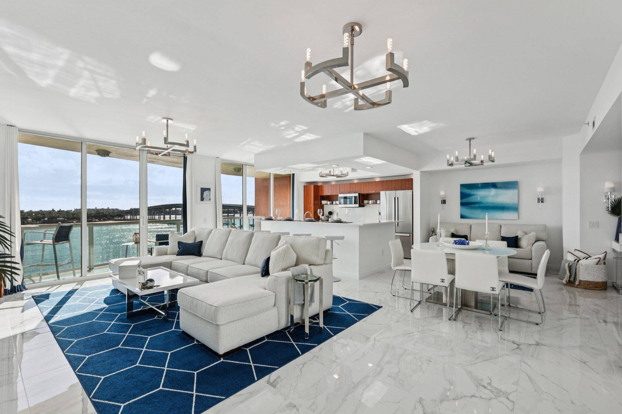 WELCOME TO COASTAL LIVING !